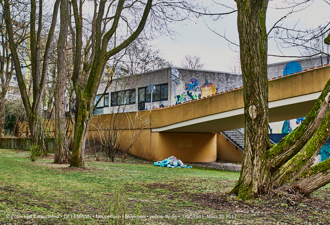 21.03.2017 - Abrissbaustelle Quiddezentrum in Neuperlach